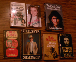  Lot of 40: TV and Movie Related Books :: Lot # 2 Pic 1