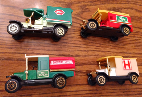 Reader's Digest Set of 4 Classic Model T Trucks Pic 1