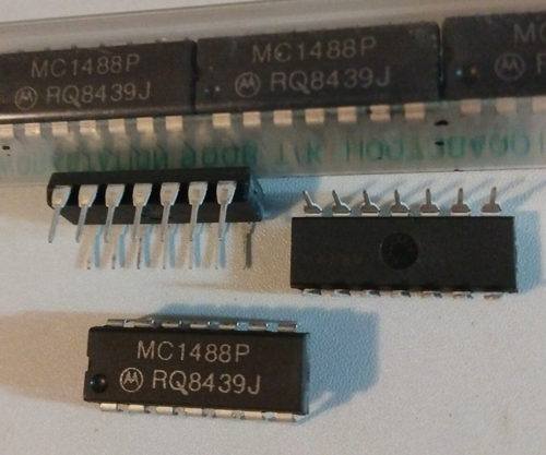 Lot of 14: Motorola MC1488P
