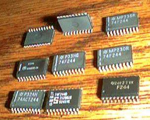 Lot of 38: 74F244 SOIC-20 Pic 2
