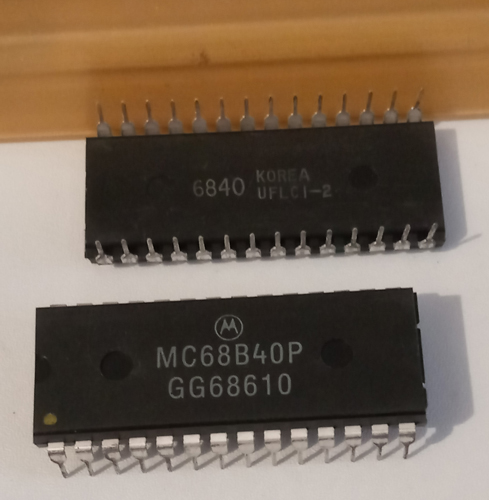 Lot of 2: Motorola MC68B40P