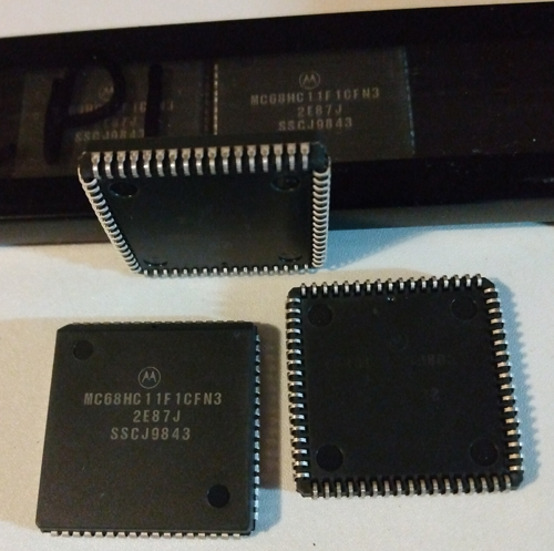 Lot of 5: Motorola MC68HC11F1CFN3