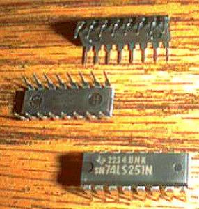 Lot of 25: Texas Instruments SN74LS251N Pic 2