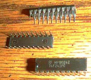 Lot of 25: National Semiconductor 74F241PC Pic 2