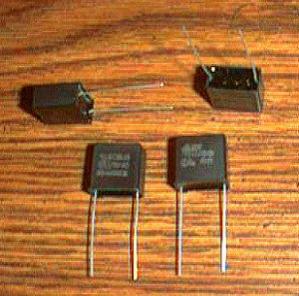 Lot of 35: 250/275V .1uF Interference Suppressor Radial Capacitors Pic 2