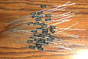 Lot of 32: KRL 538 10K Axial Resistors