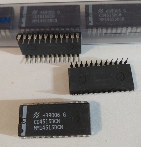 Lot of 10: National Semiconductor MM14515BCN