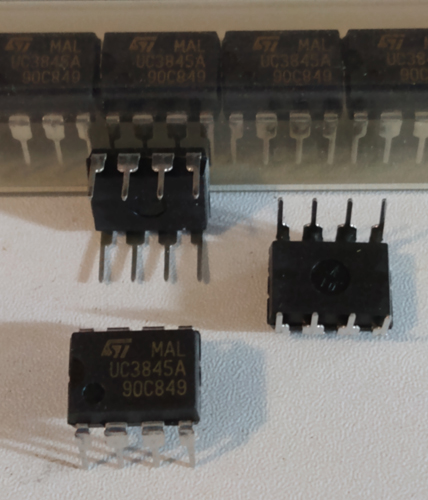 Lot of 27: ST Microelectronics UC3845A