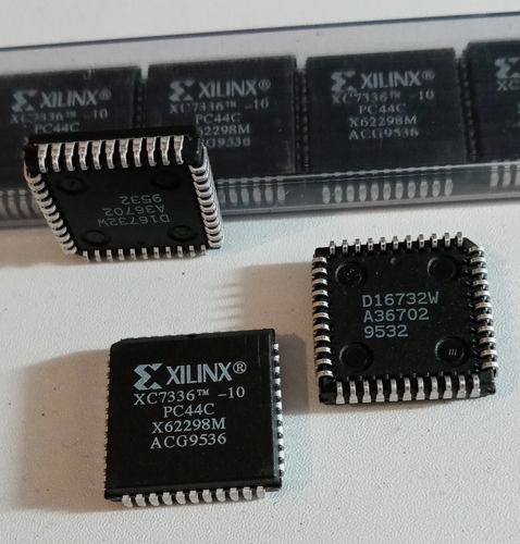 Lot of 15: Xilinx XC7336-10PC44C