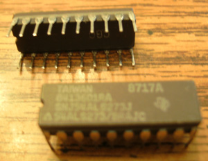 Lot of 2: Texas Instruments SNJ54ALS273J