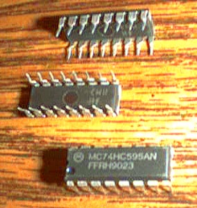 Lot of 15: Motorola MC74HC595AN Pic 2