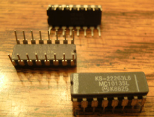 Lot of 25: Motorola MC10135L KS-22263L6