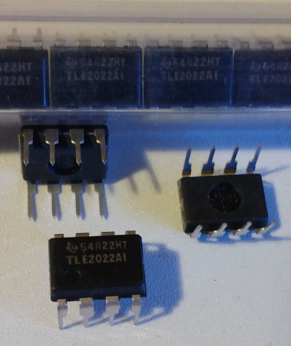 Lot of 16: Texas Instruments TLE2022AI