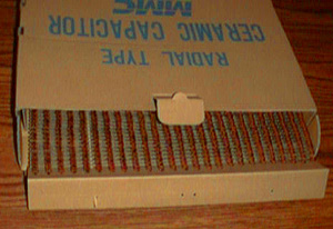 Lot of 2000: 50V 1.2pF Radial Ceramic Capacitors Pic 2