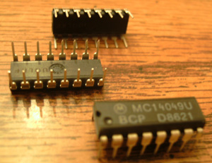 Lot of 11: Motorola MC14049UBCP