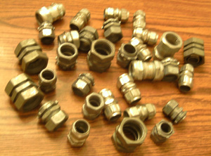 Lot of 32: Compression Fittings