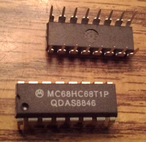 Lot of 2: Motorola MC68HC68T1P