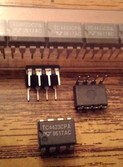 Lot of 50: Microchip TC4423CPA