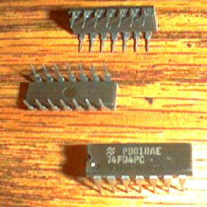 Lot of 25: National Semiconductor 74F04PC Pic 2