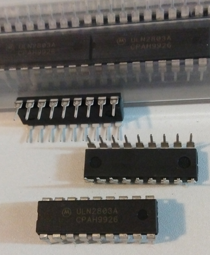 Lot of 35: Motorola ULN2803A