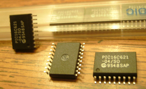 Lot of 7: Microchip PIC16C621-04/SO