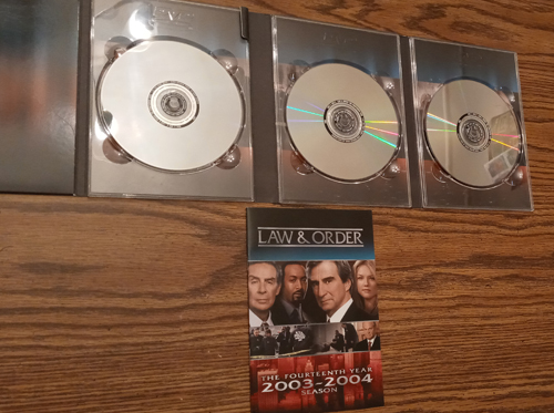 Lot of 3 Seasons of Law & Order DVDs Pic 6