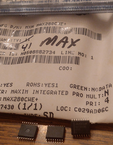 Lot of 41: Maxim MAX280CWE