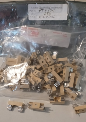 Lots of 50: PTF/15 Fuse Holders