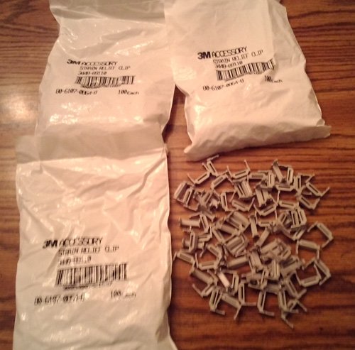 Lot of 378: 3M 3448-89110 Strain Relief Clips