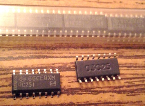 Lot of 25: Texas Instruments SN74HC251D